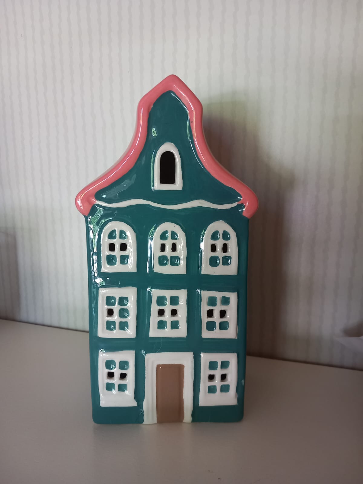 Casina 3 piani in ceramica ottanio con lucina
